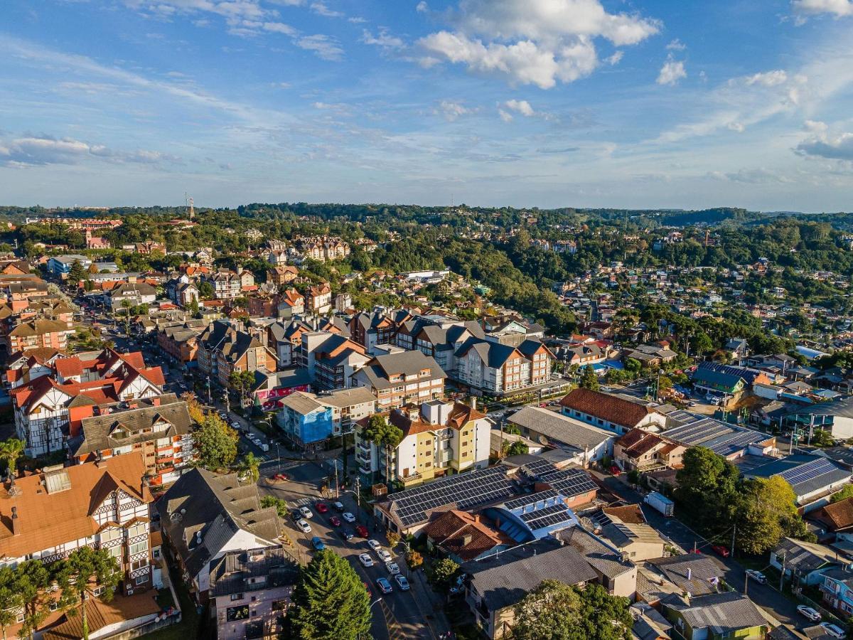 Dom Carletto 406 - Centro de Gramado, 4 dormitórios e vaga de garagem Exterior foto